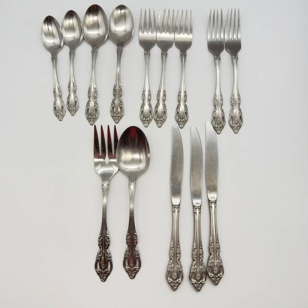 Oneida Community Brahms Stainless Flatware 14 Piece Set Floral Pierced Handle